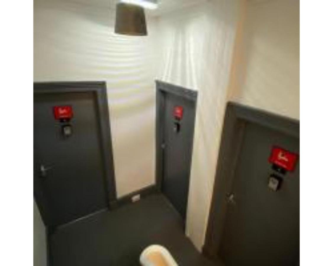 Bank Street Hotel Blackpool Bagian luar foto